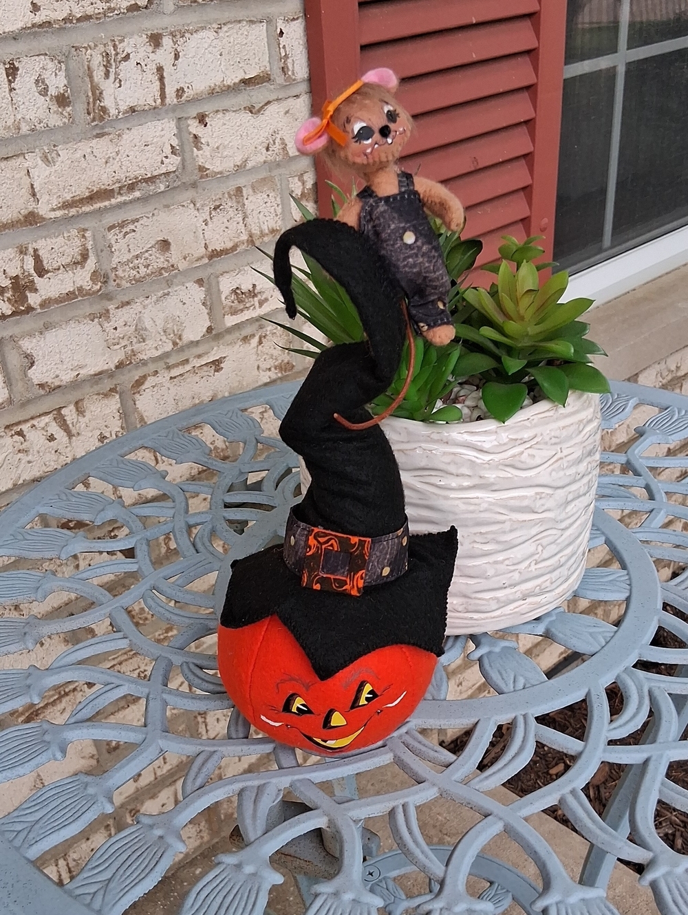 Annalee 2021 Halloween Pumpkin with Witch Hat and Mouse Accent - Orange - Picture 2 of 10